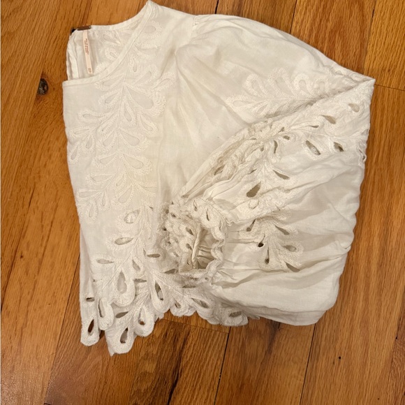 Free People Tops - Free People White Embroidered Blouse